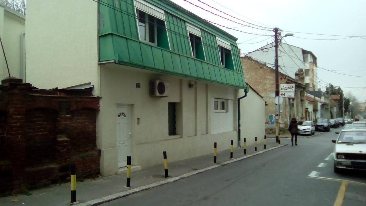 Hostel Jellostone Belgrad Exteriör bild