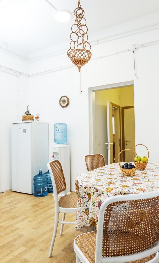 Hostel Jellostone Belgrad Exteriör bild