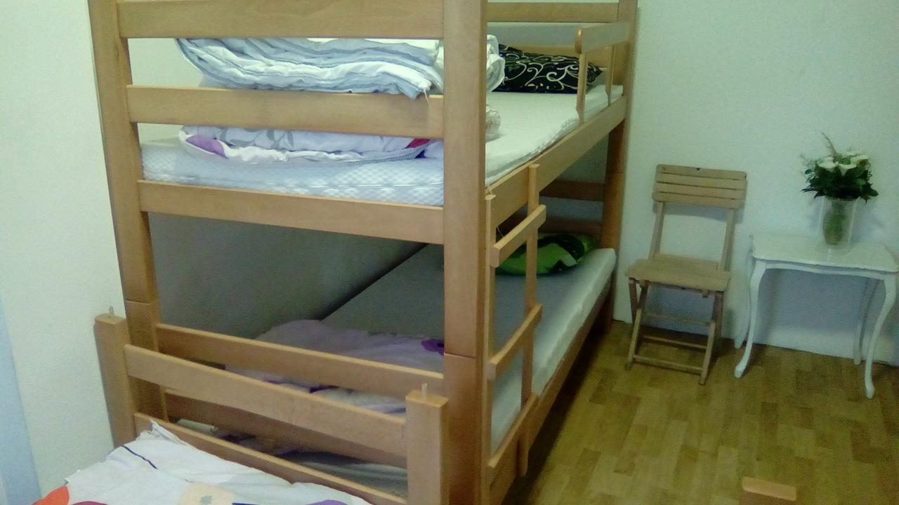 Hostel Jellostone Belgrad Exteriör bild