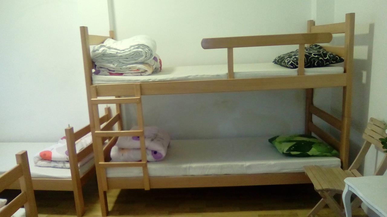 Hostel Jellostone Belgrad Exteriör bild