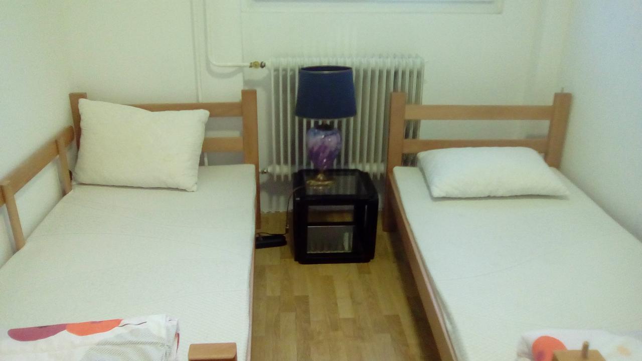 Hostel Jellostone Belgrad Exteriör bild